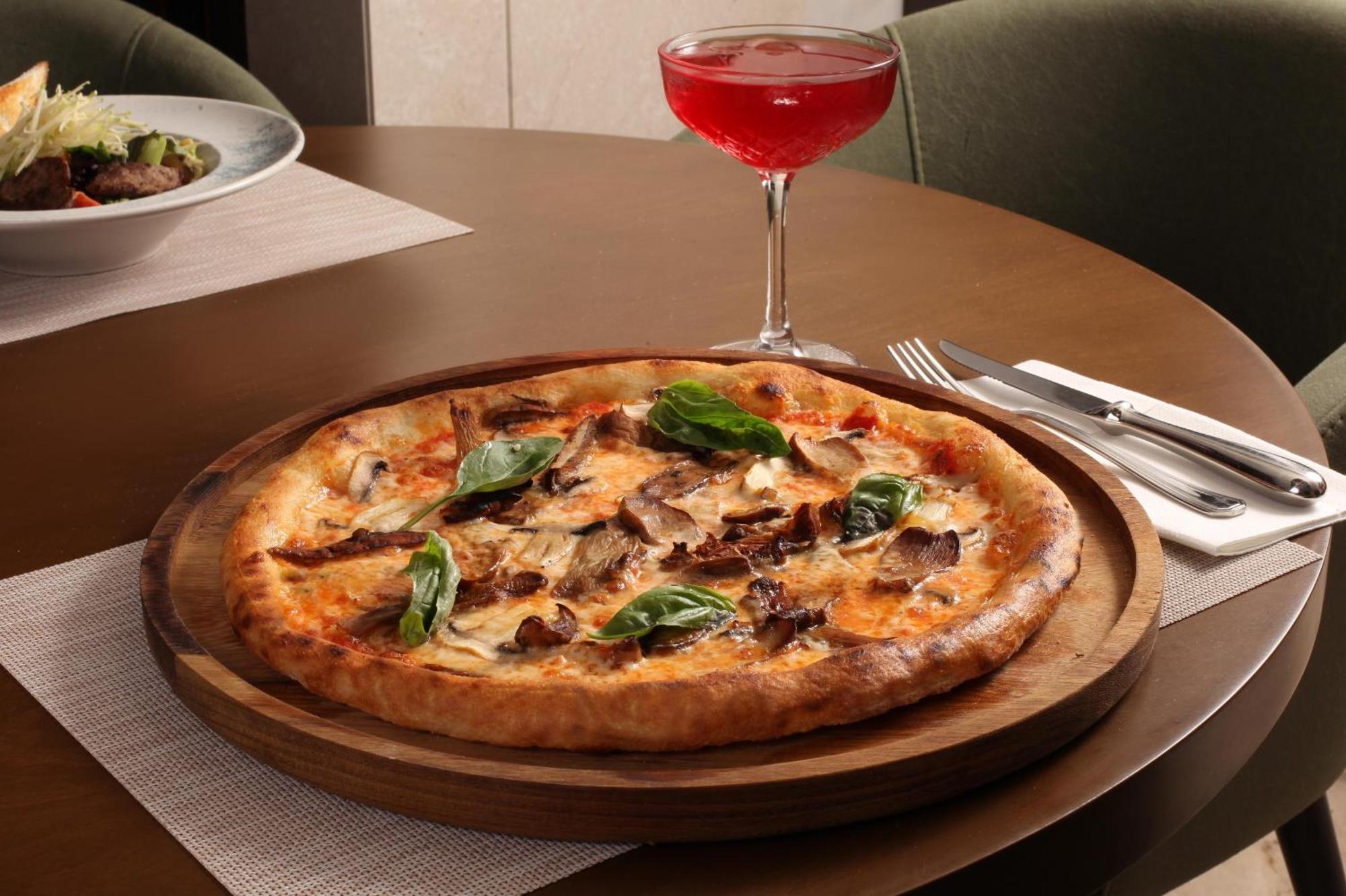 Bentley Hotel Bosphorus - Special Class Istanbul Exterior foto Pizza with wine