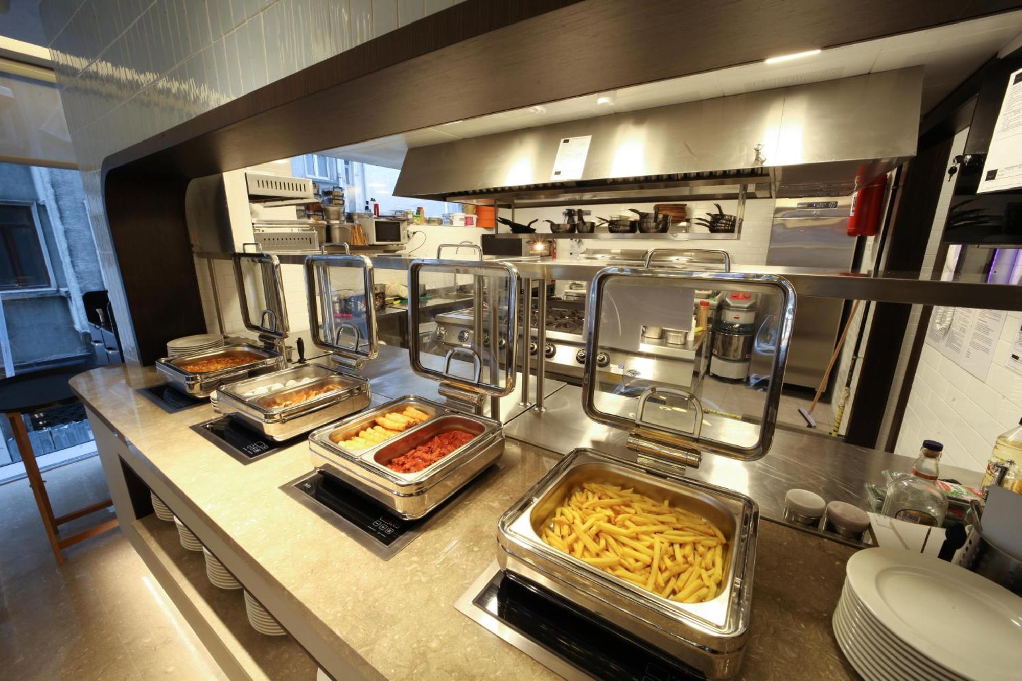 Bentley Hotel Bosphorus - Special Class Istanbul Exterior foto A buffet at a restaurant