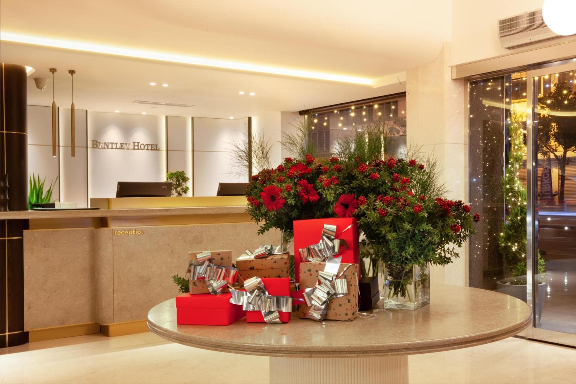 Bentley Hotel Bosphorus - Special Class Istanbul Exterior foto The hotel's lobby