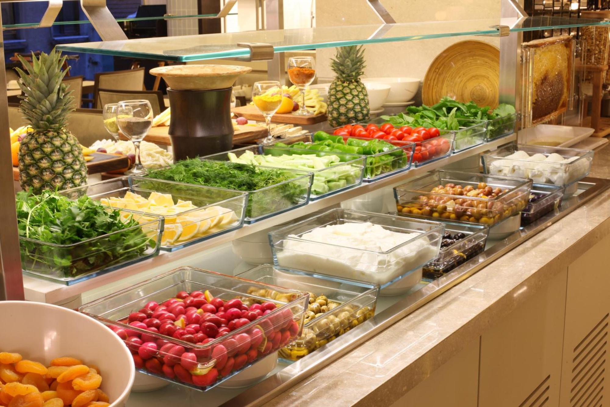Bentley Hotel Bosphorus - Special Class Istanbul Exterior foto A salad bar