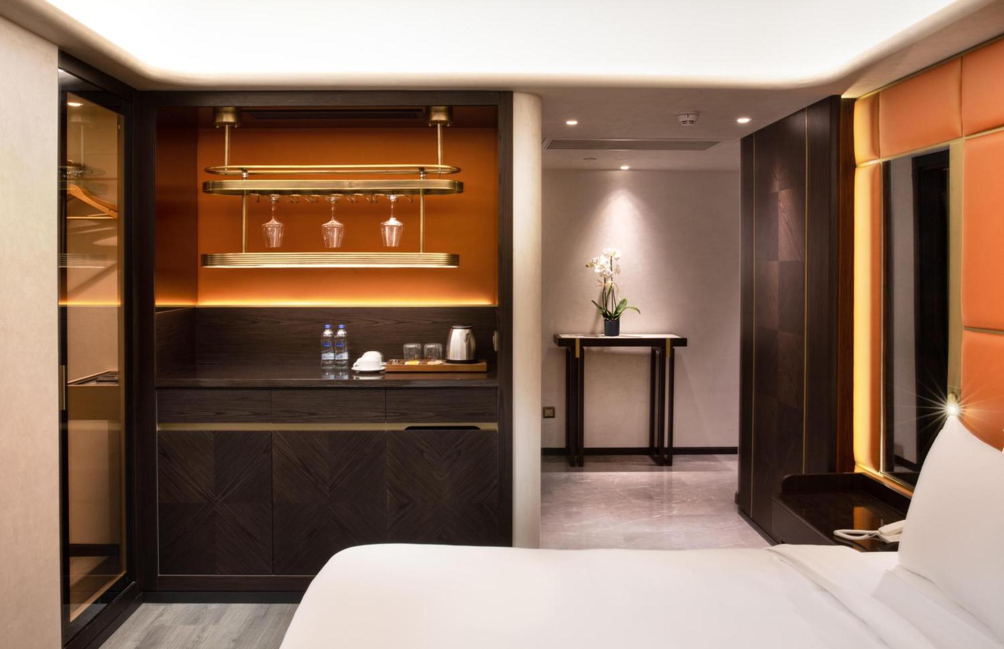 Bentley Hotel Bosphorus - Special Class Istanbul Exterior foto A room at the hotel