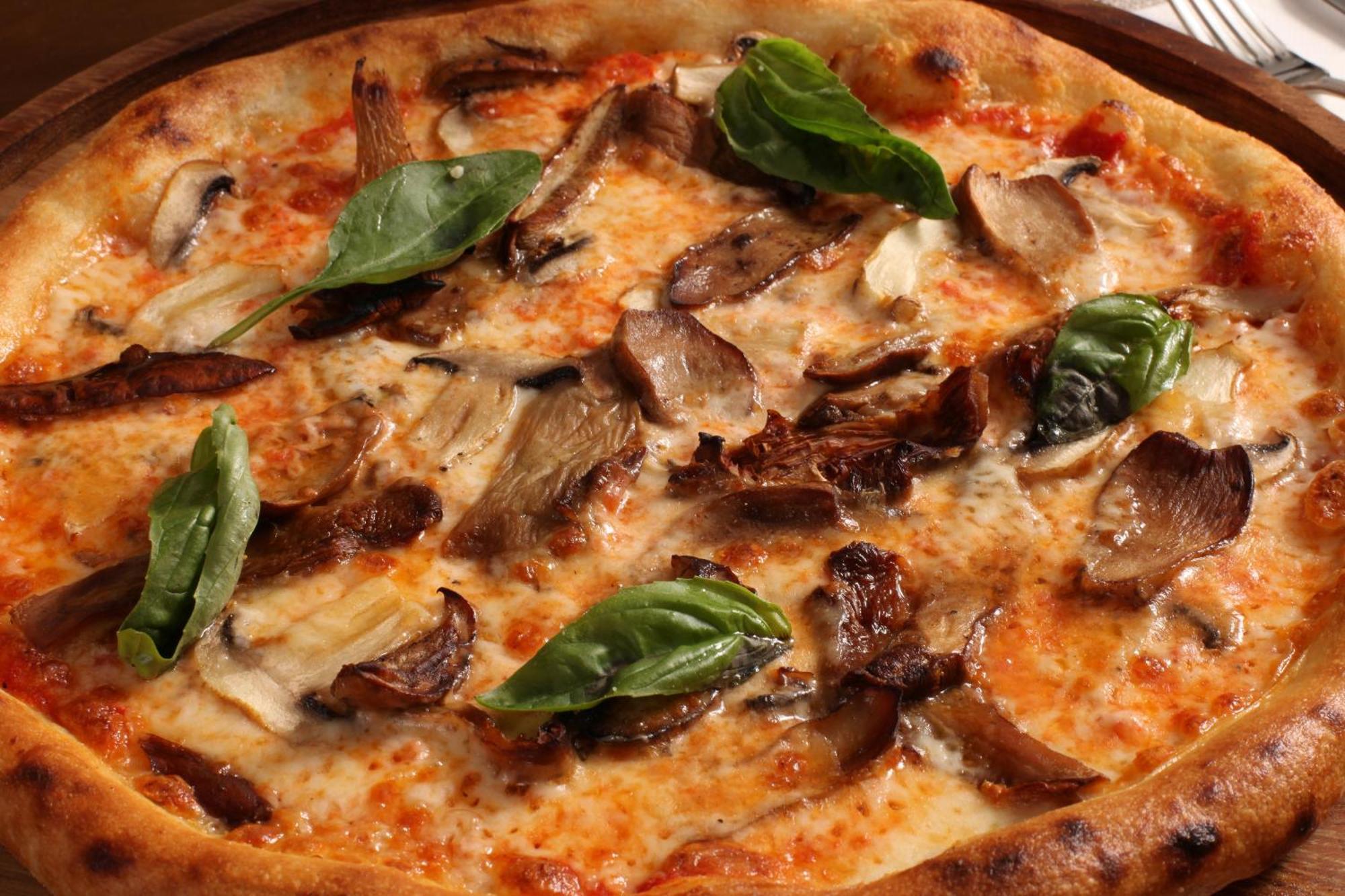 Bentley Hotel Bosphorus - Special Class Istanbul Exterior foto Pizza with shiitake mushrooms
